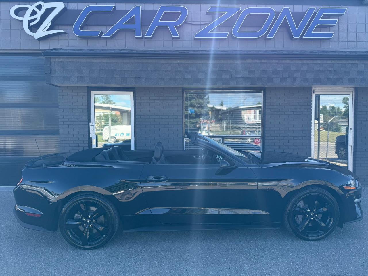 2021 Ford Mustang GT Premium Convertible - Photo #2