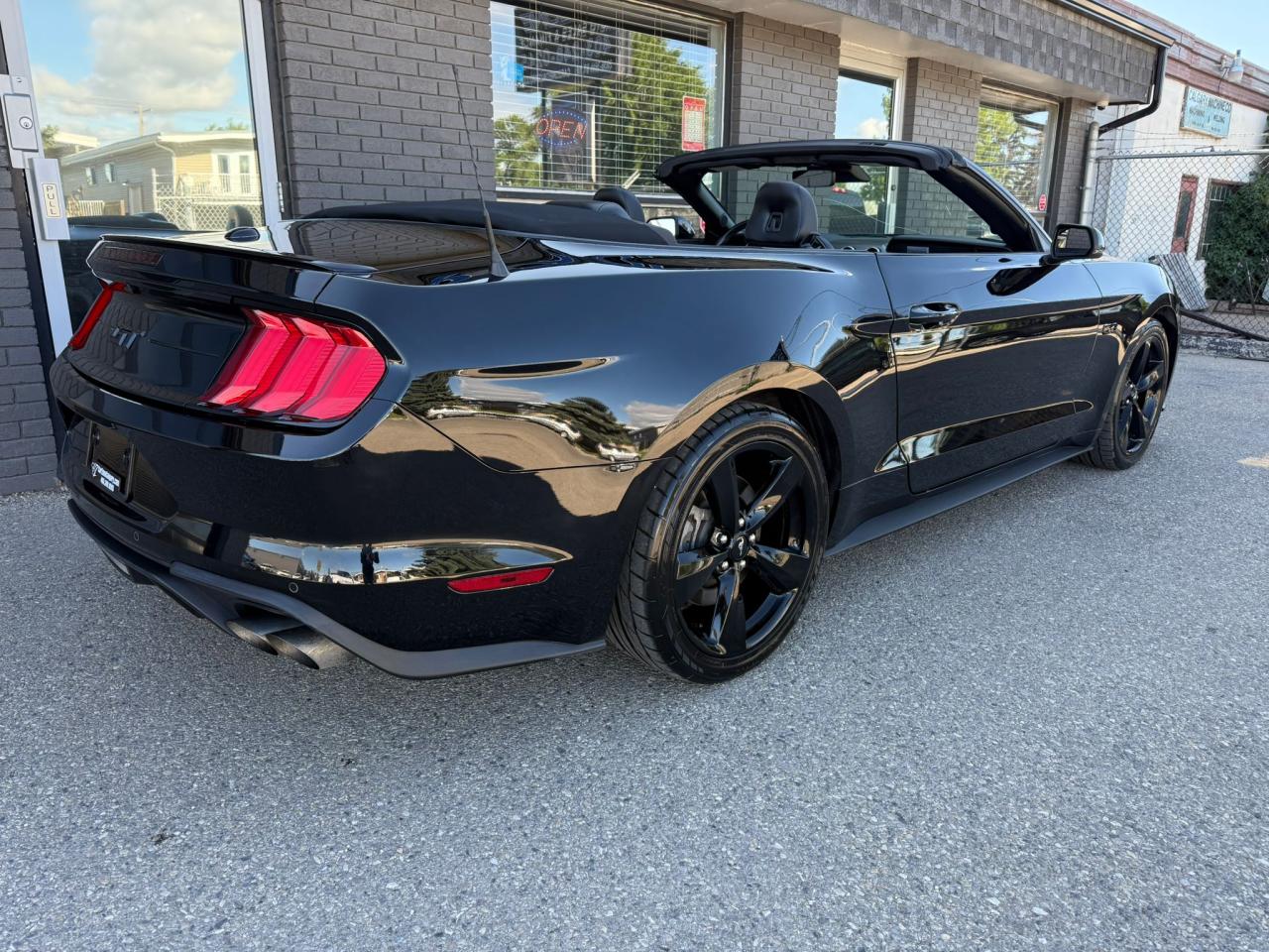 2021 Ford Mustang GT Premium Convertible - Photo #3