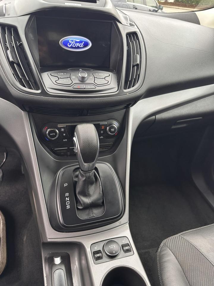 2016 Ford Escape SE - Photo #10