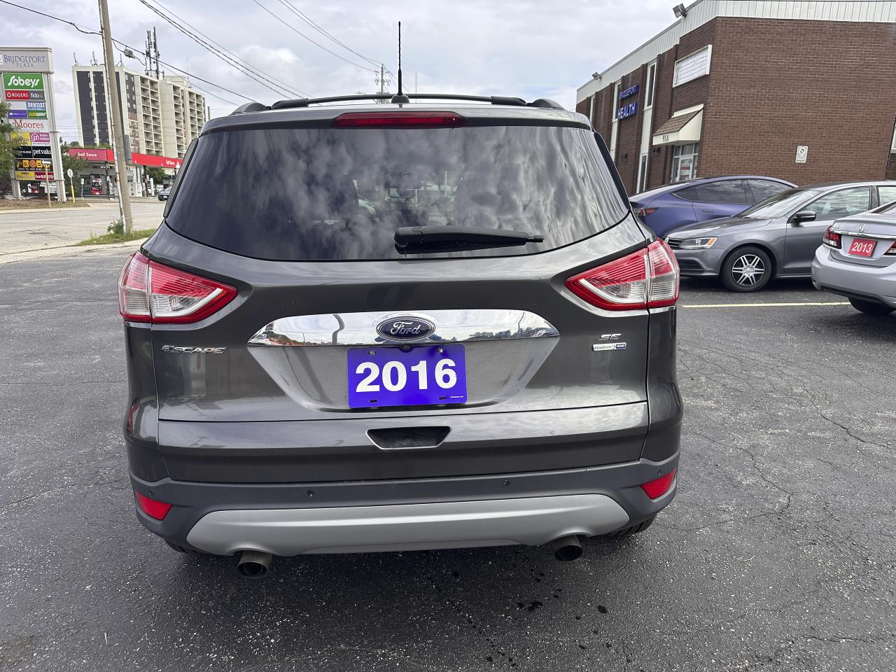 2016 Ford Escape SE - Photo #4
