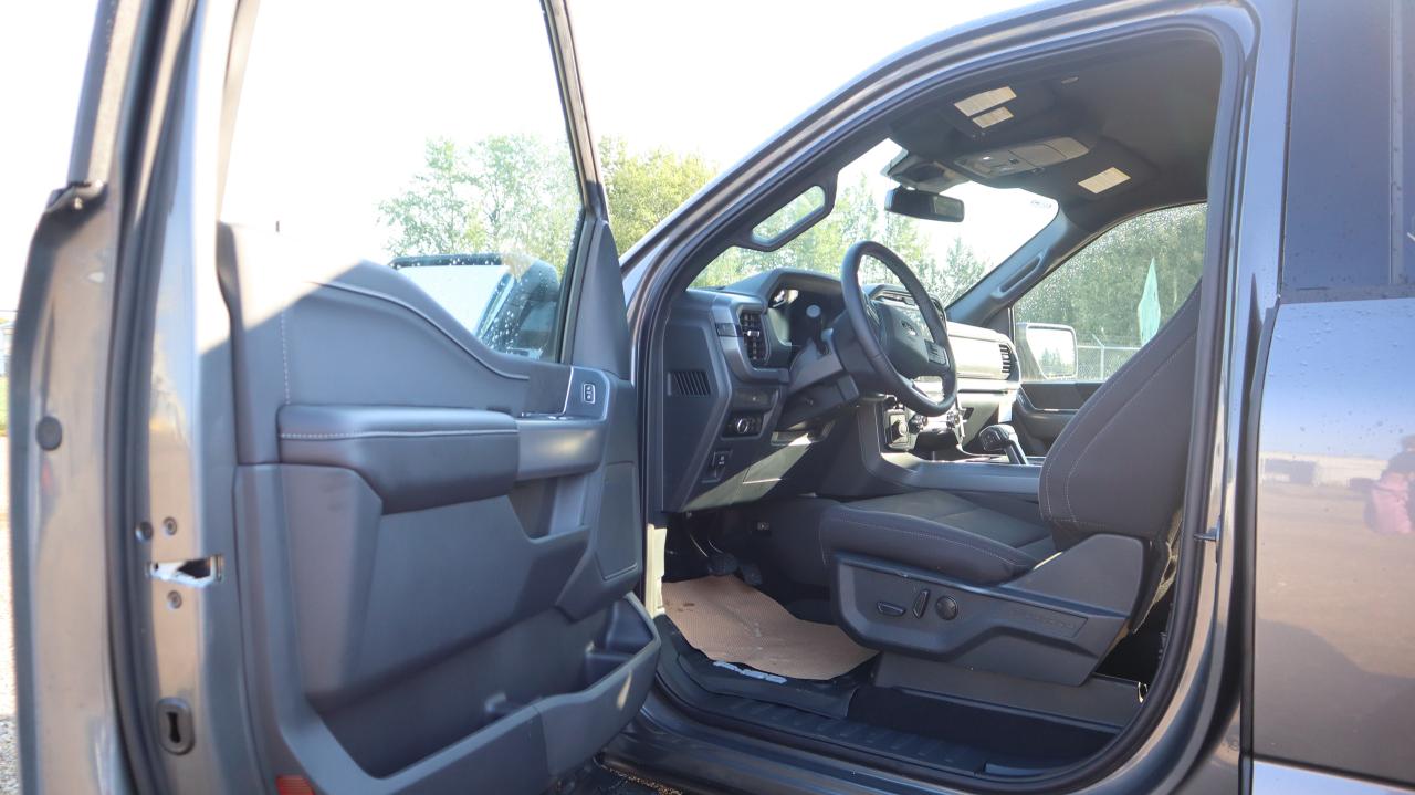 2025 Ford F-150 XLT Photo5