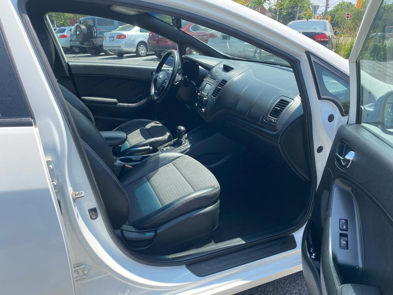2014 Kia Forte5 Automatic/Gas Saver/Bckup Camera/Bluetooth - Photo #9