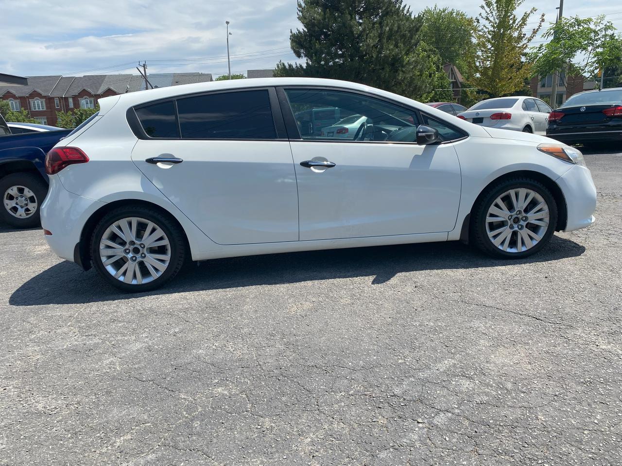 2014 Kia Forte5 Automatic/Gas Saver/Bckup Camera/Bluetooth - Photo #5