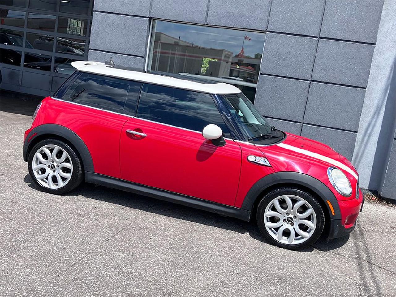 2009 MINI Cooper S|TURBO|PANOROOF|LEATHER|ALLOYS|SPOILER