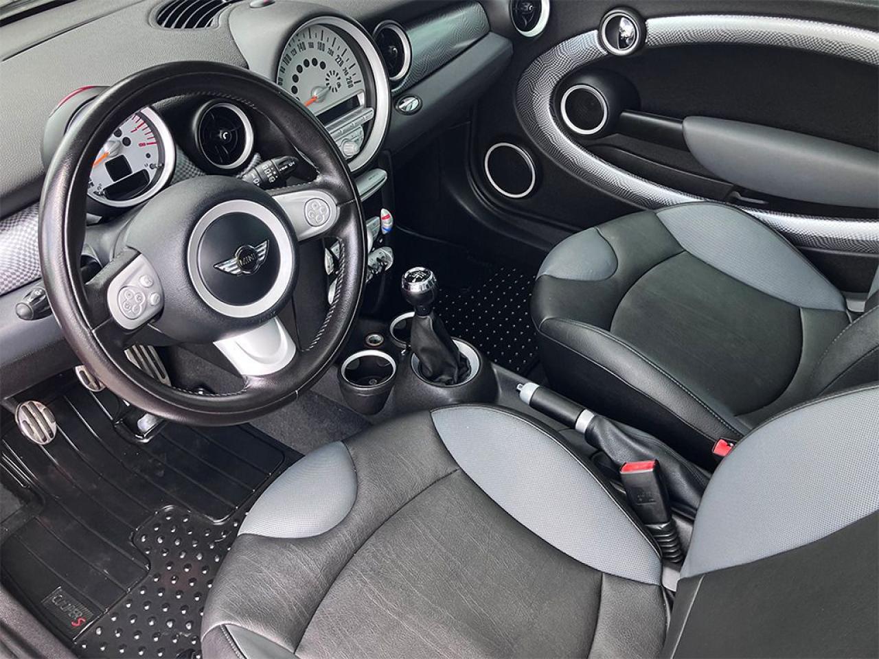 2009 MINI Cooper S|TURBO|PANOROOF|LEATHER|ALLOYS|SPOILER - Photo #7