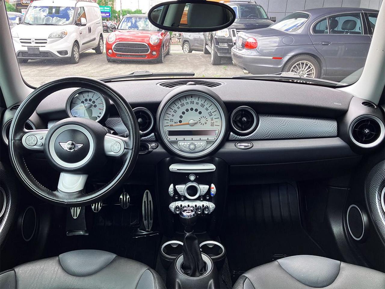 2009 MINI Cooper S|TURBO|PANOROOF|LEATHER|ALLOYS|SPOILER - Photo #9