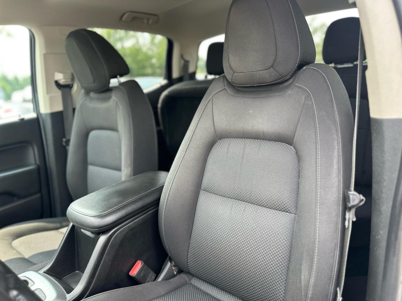 2019 Chevrolet Colorado 4WD LT Crew Cab Photo34