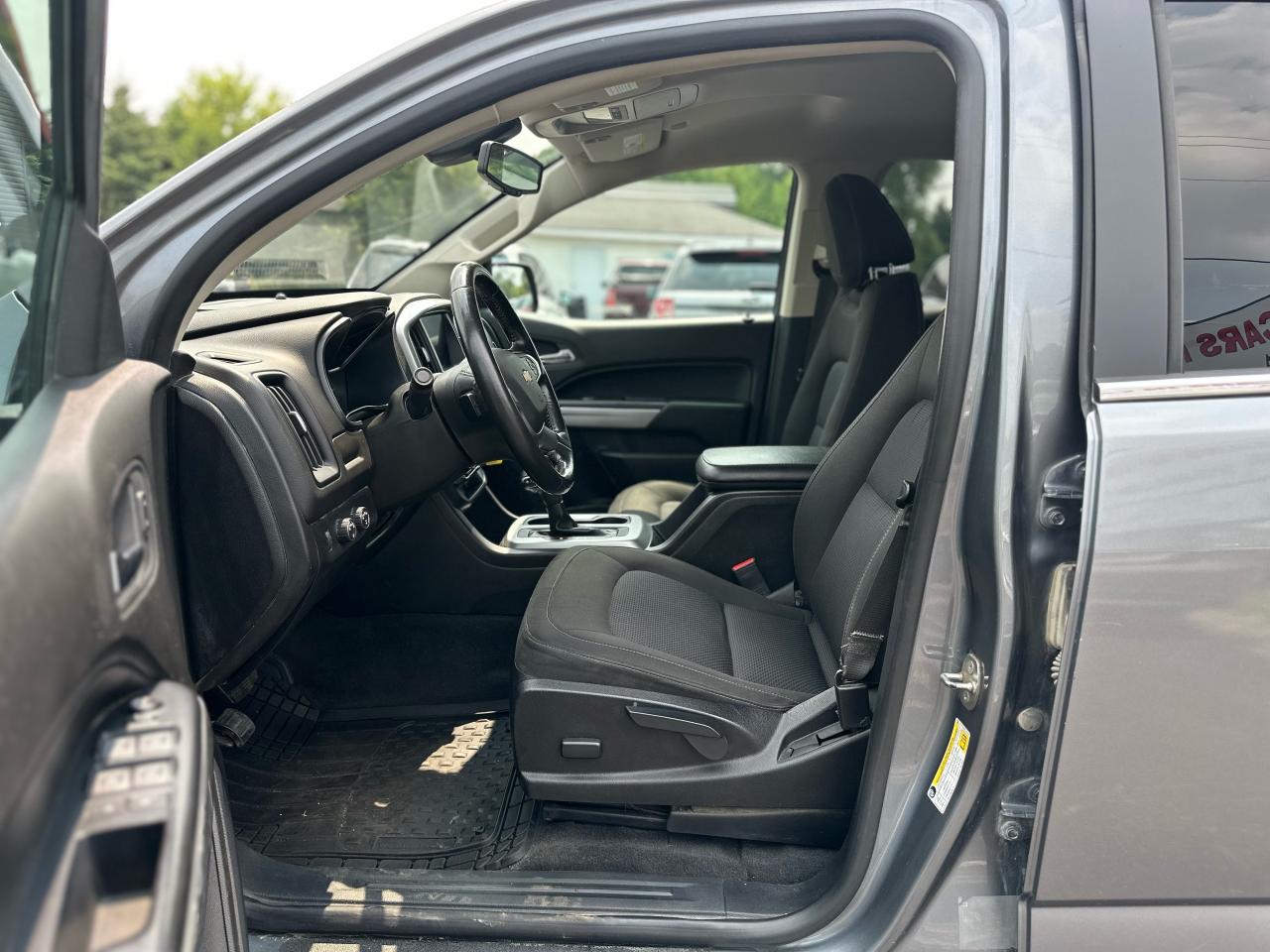 2019 Chevrolet Colorado 4WD LT Crew Cab Photo31