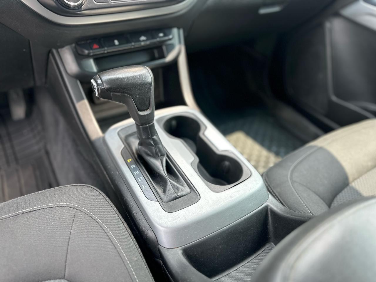 2019 Chevrolet Colorado 4WD LT Crew Cab Photo16