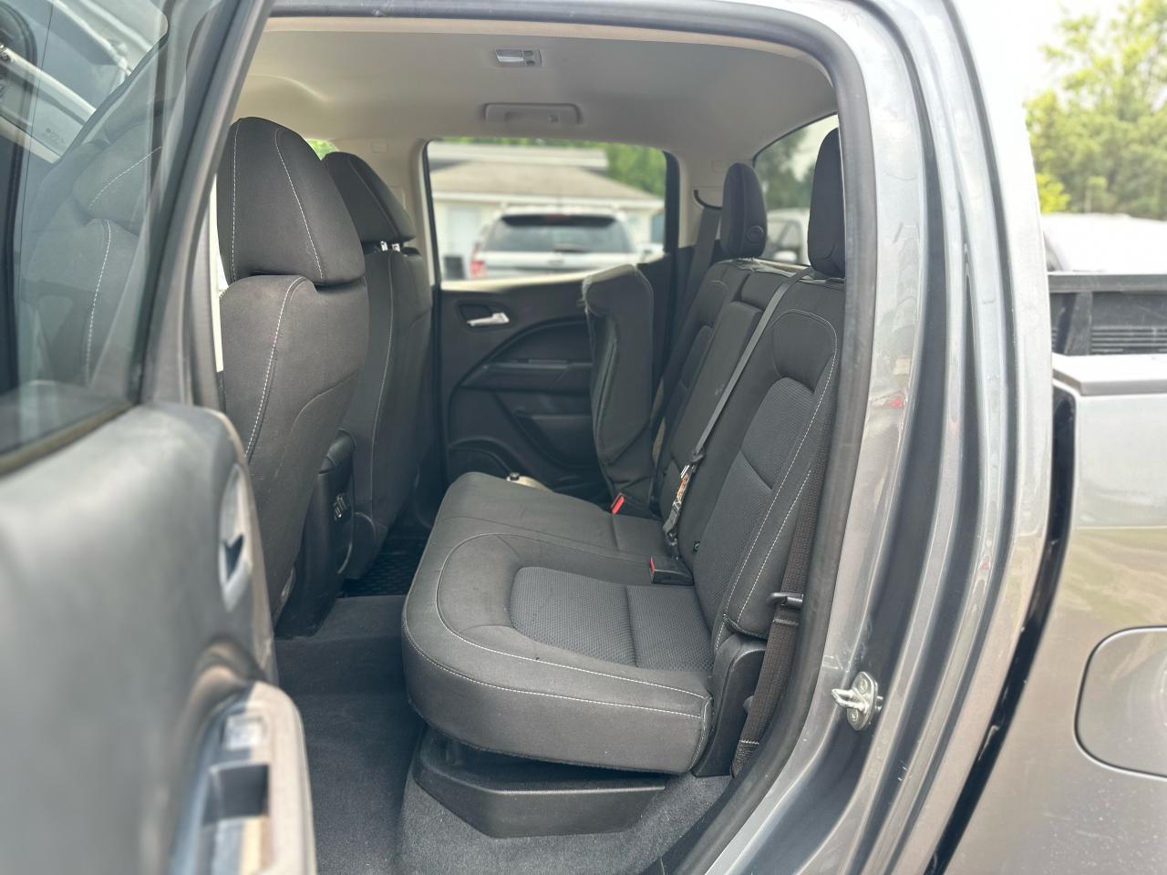 2019 Chevrolet Colorado 4WD LT Crew Cab Photo35