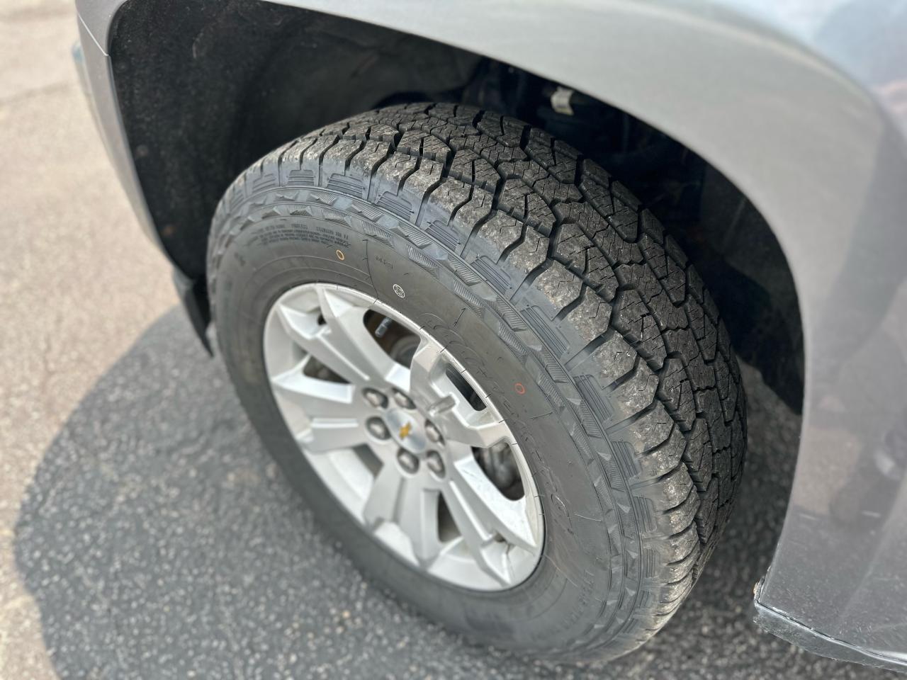 2019 Chevrolet Colorado 4WD LT Crew Cab Photo9