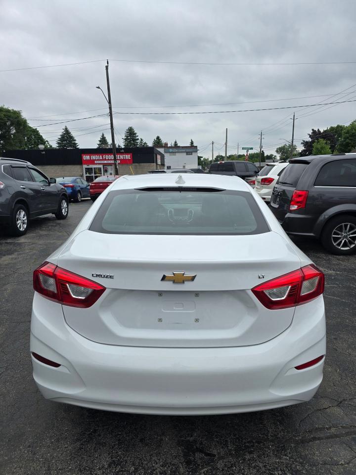 2016 Chevrolet Cruze LT - Photo #13