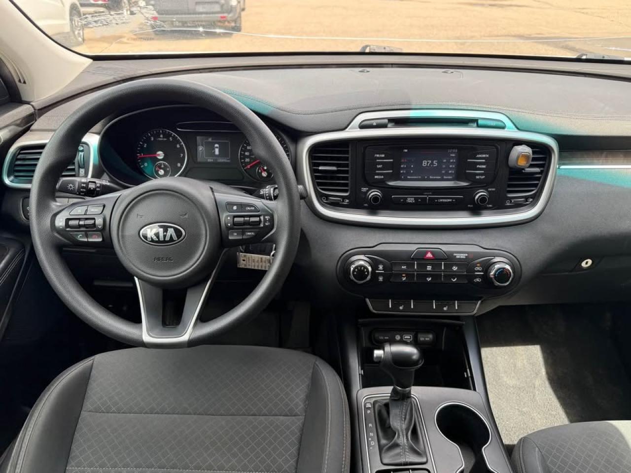 2018 Kia Sorento LX - Photo #9
