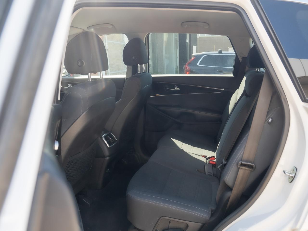 2018 Kia Sorento LX - Photo #17