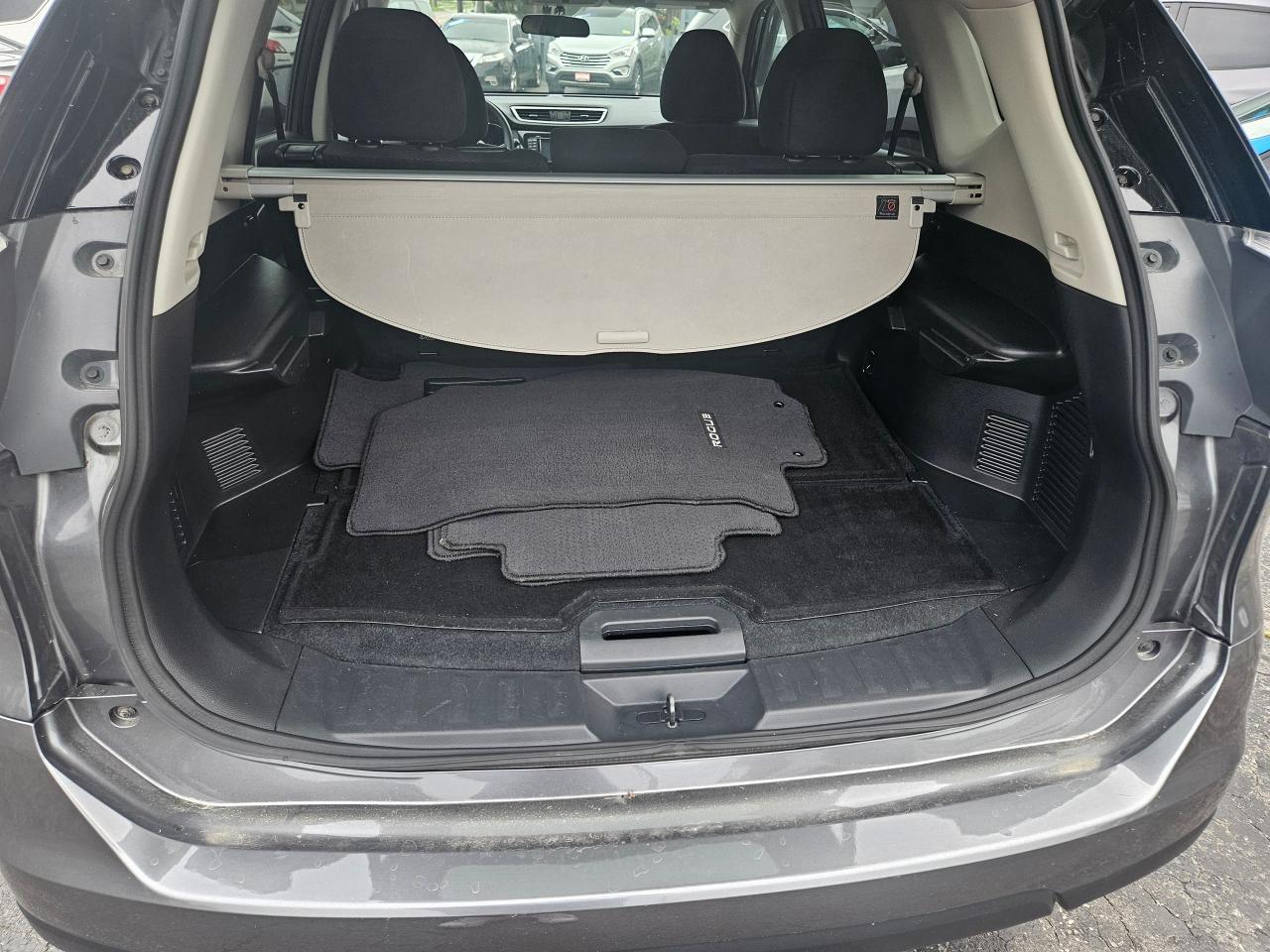 2016 Nissan Rogue SV - Photo #20