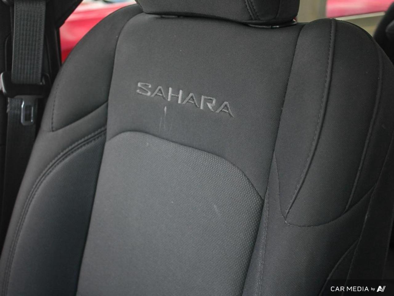 2021 Jeep Wrangler Unlimited Sahara ALPINE AUDIO | NAV | HEATED SEATS & WHEEL Photo