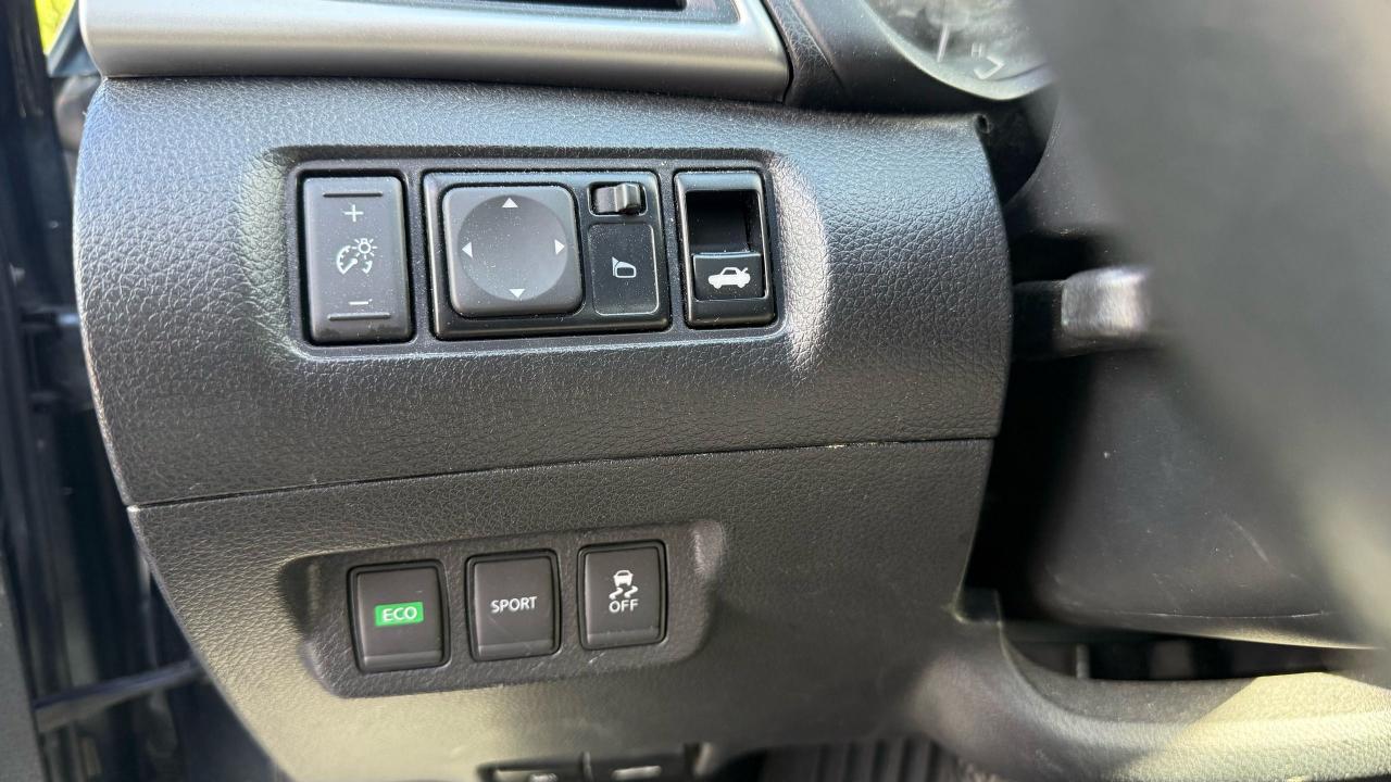 2017 Nissan Sentra SV - Photo #17