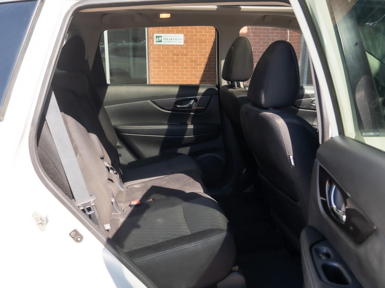 2019 Nissan Rogue SV - Photo #20