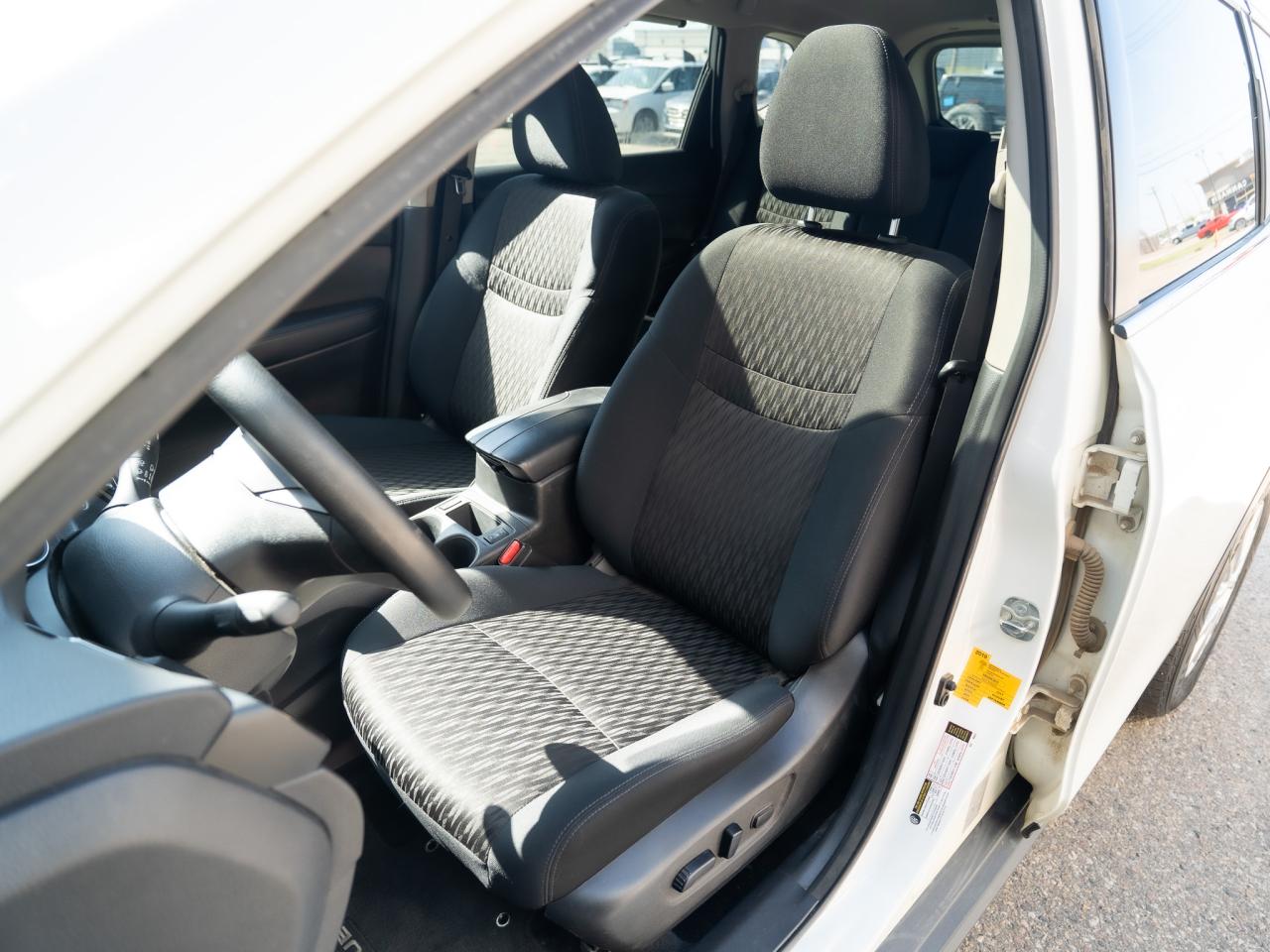 2019 Nissan Rogue SV - Photo #17