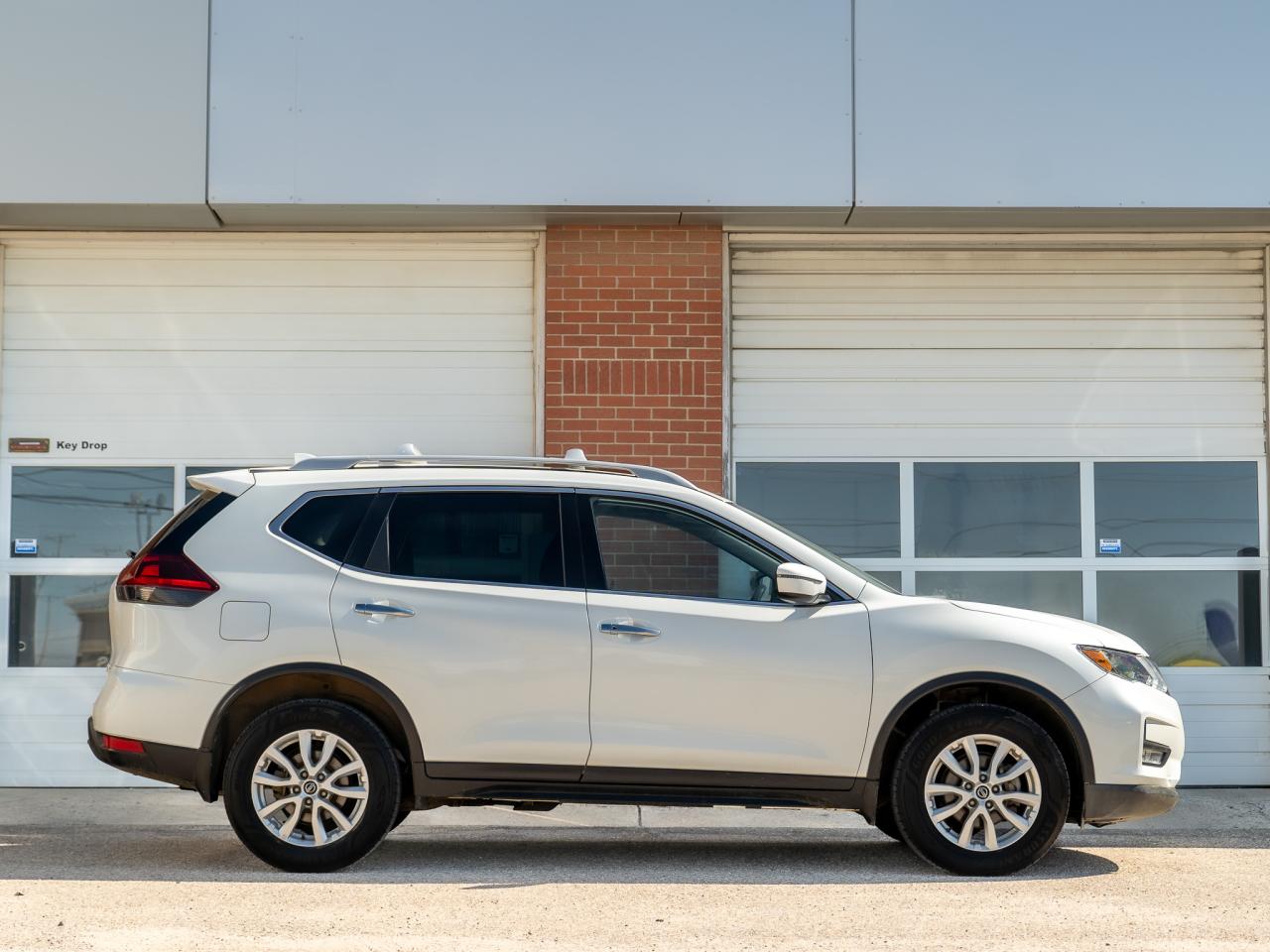2019 Nissan Rogue SV - Photo #4