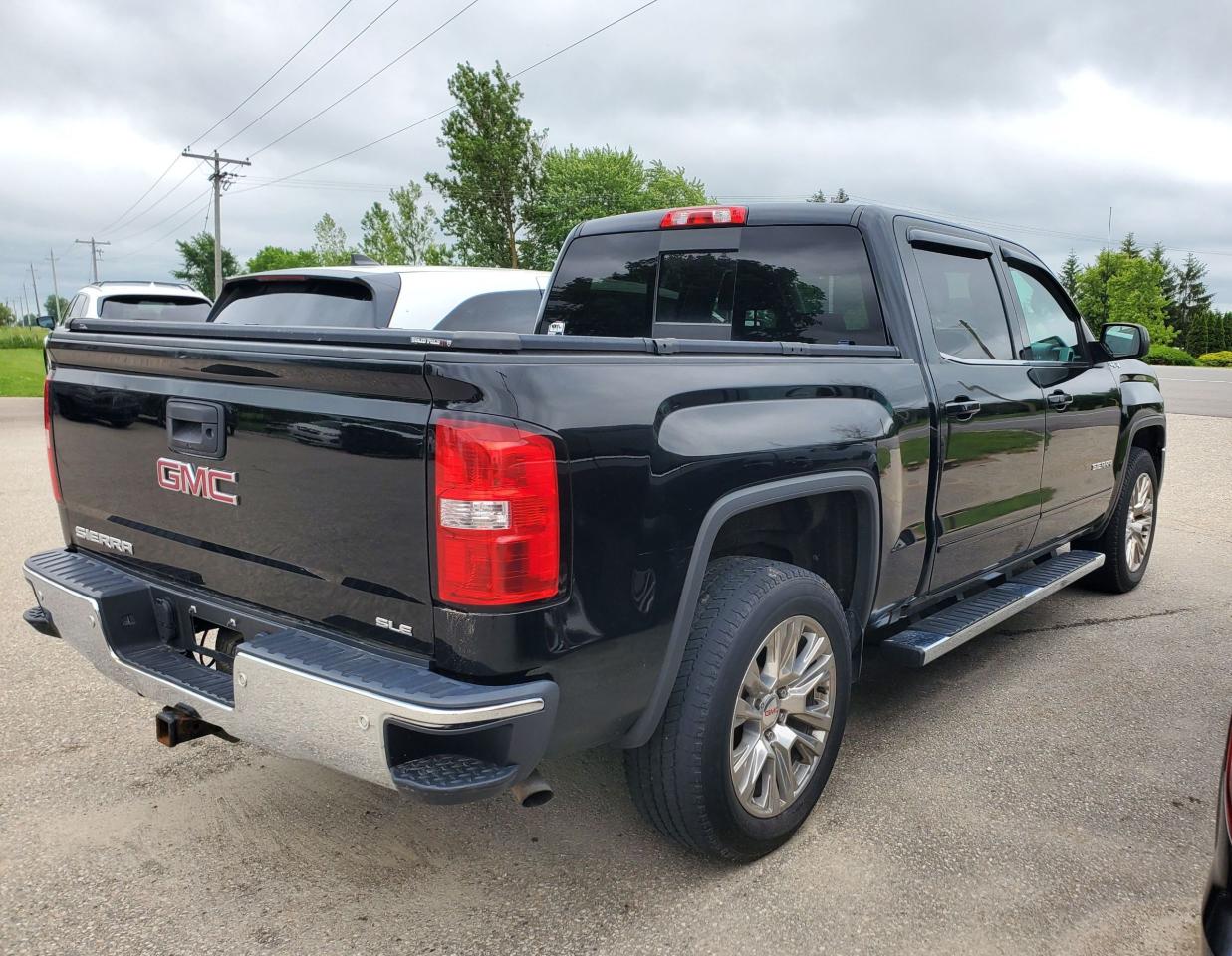2017 GMC Sierra 1500 SLE - Photo #3