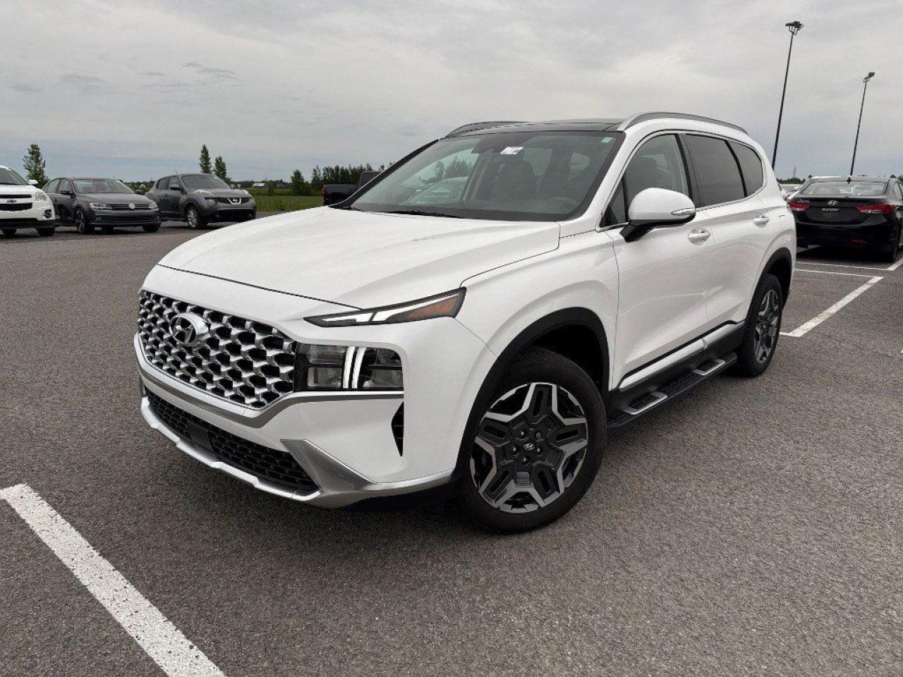Used 2022 Hyundai Santa Fe HEV Luxury AWD for sale in Gloucester, ON