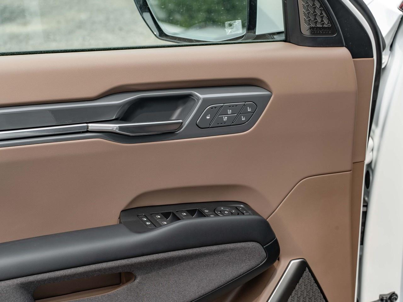 2026 Kia EV9 Land w/Premium Package AWD Photo