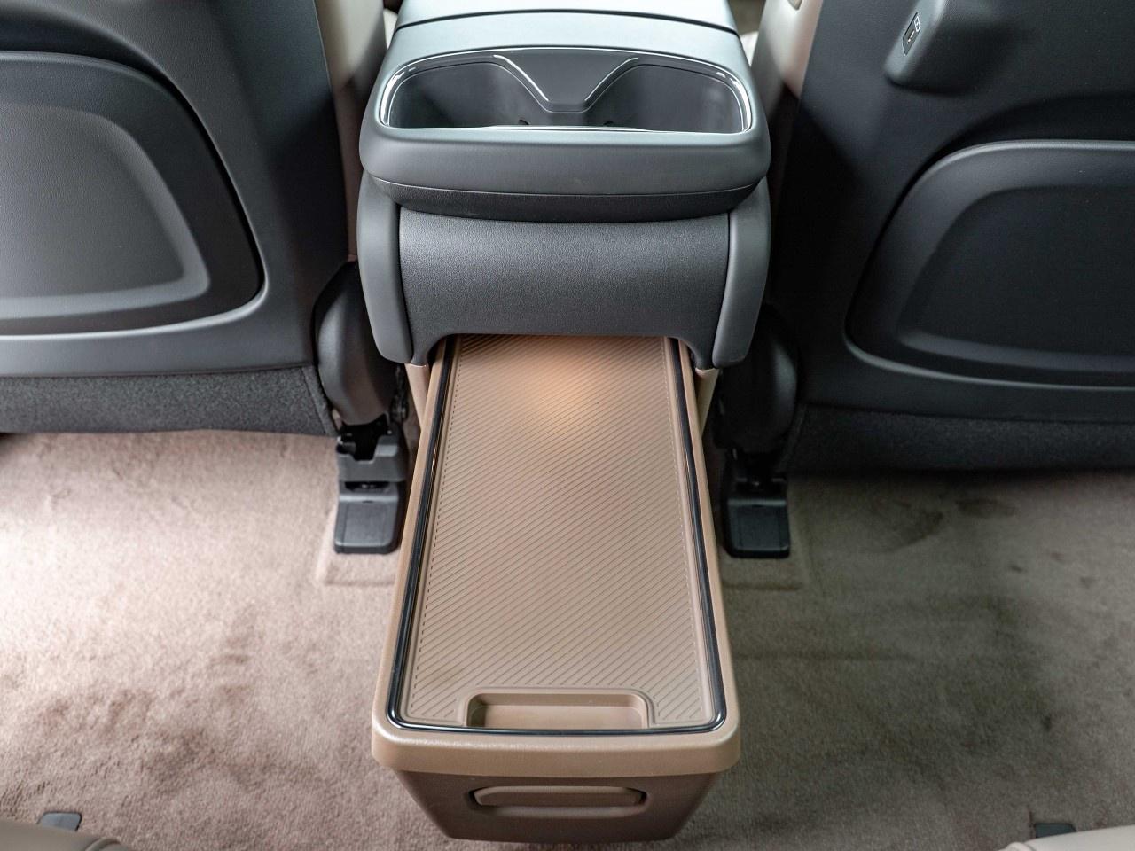 2026 Kia EV9 Land w/Premium Package AWD Photo