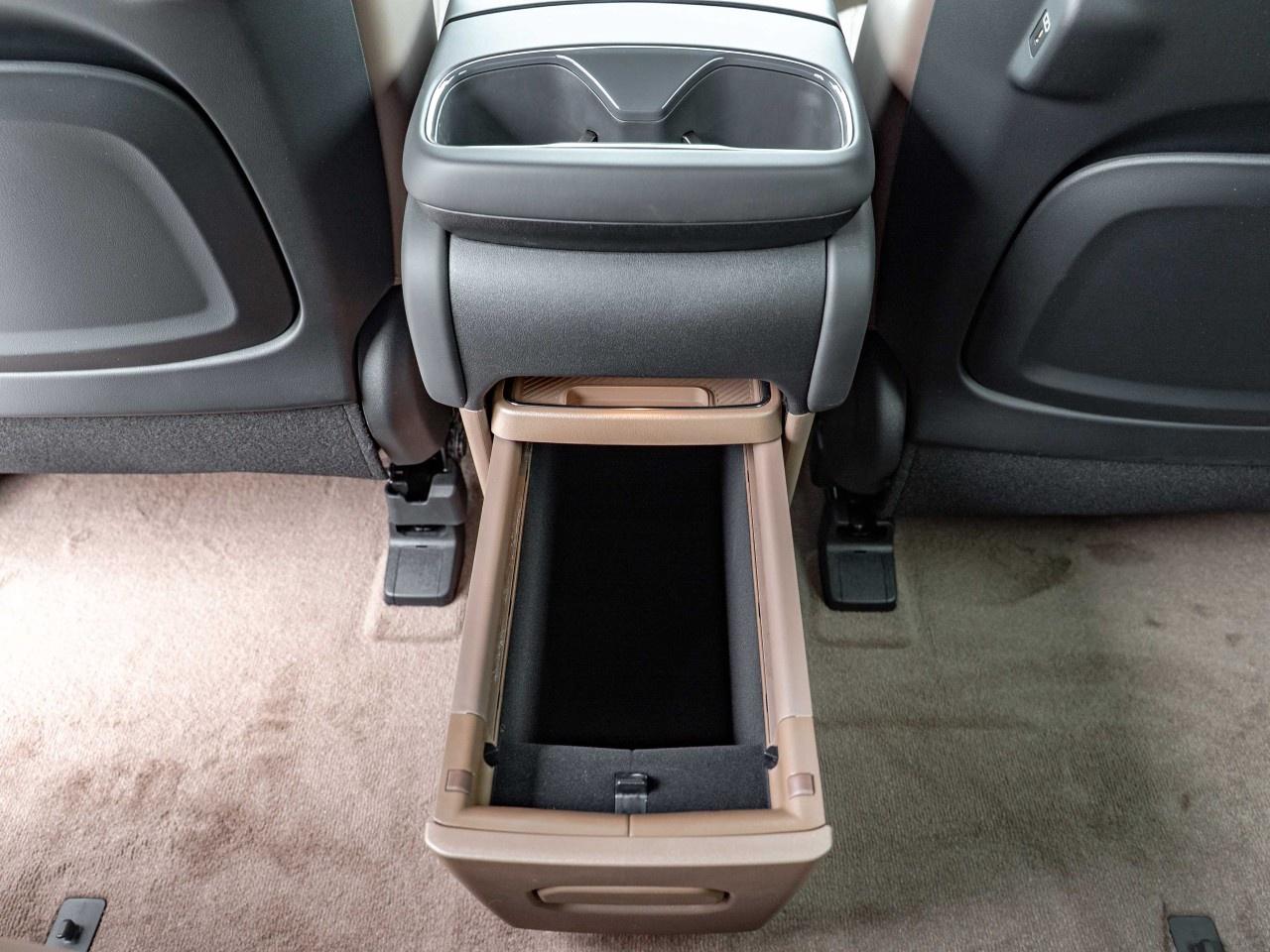 2026 Kia EV9 Land w/Premium Package AWD Photo