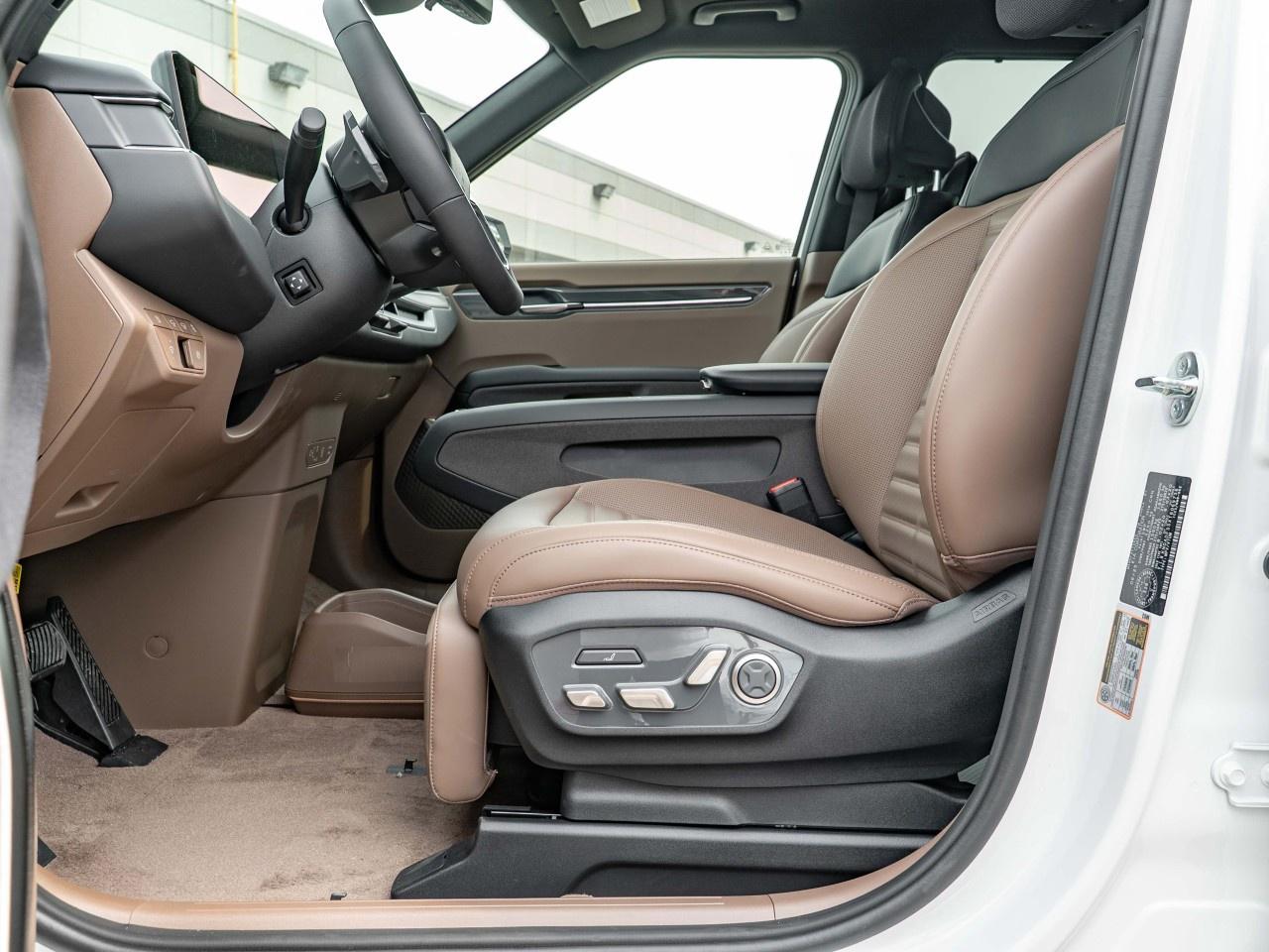 2026 Kia EV9 Land w/Premium Package AWD Photo