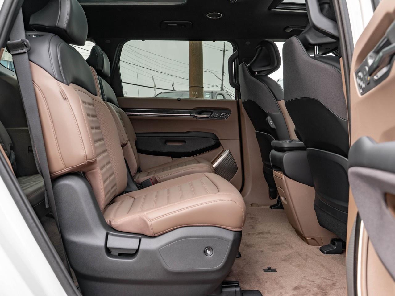 2026 Kia EV9 Land w/Premium Package AWD Photo