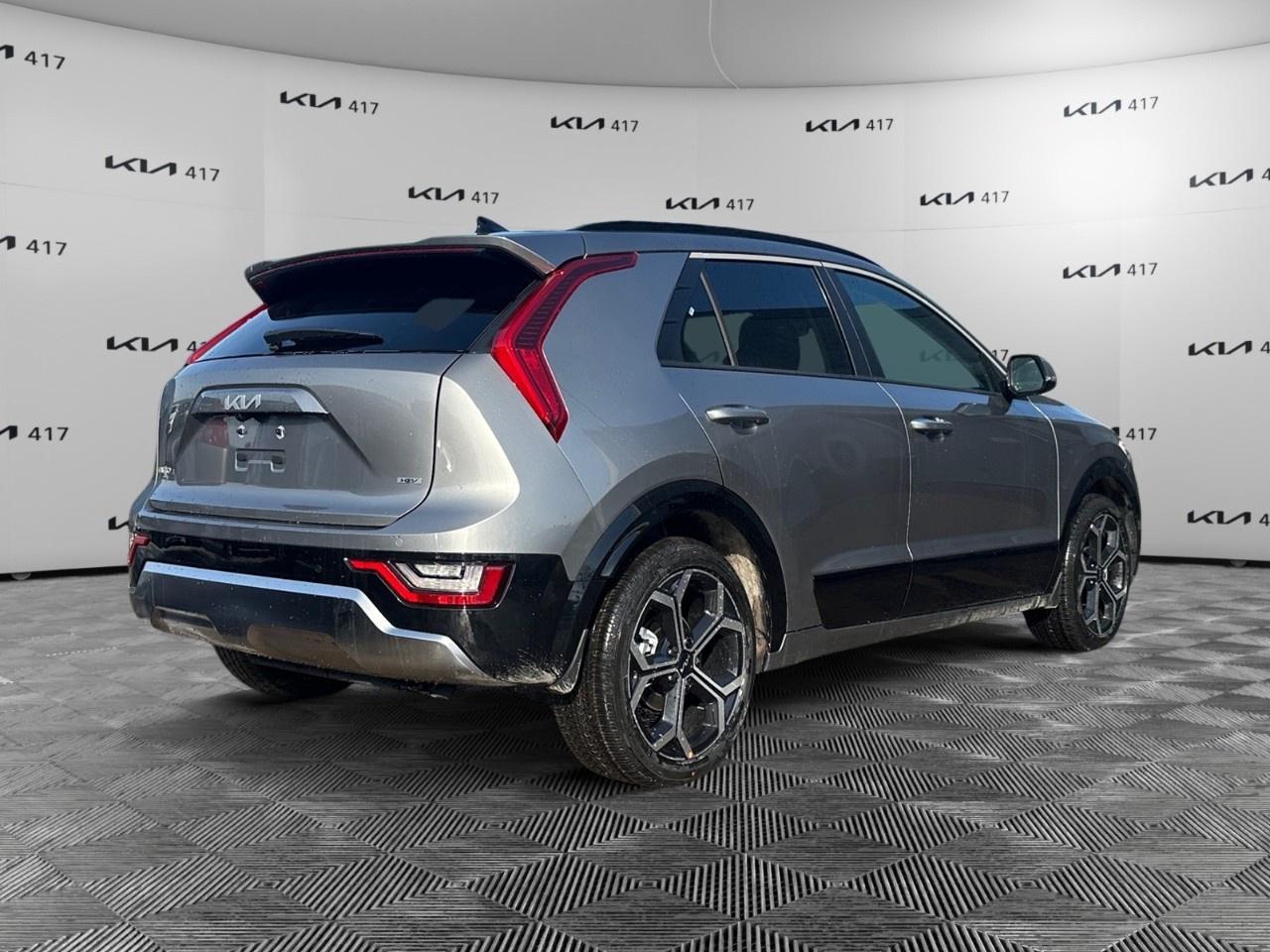 2025 Kia NIRO SX Photo4