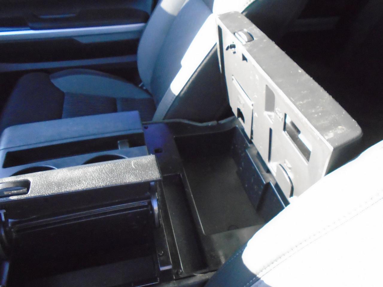 2015 Toyota Tundra 4WD Double Cab 146  5.7L SR - Photo #9