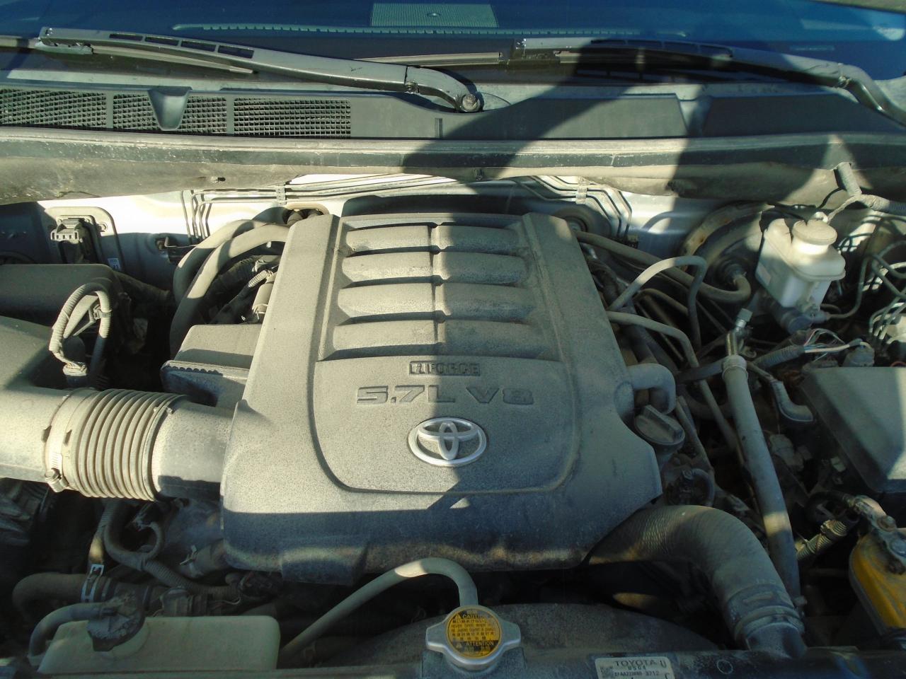 2015 Toyota Tundra 4WD Double Cab 146  5.7L SR - Photo #29