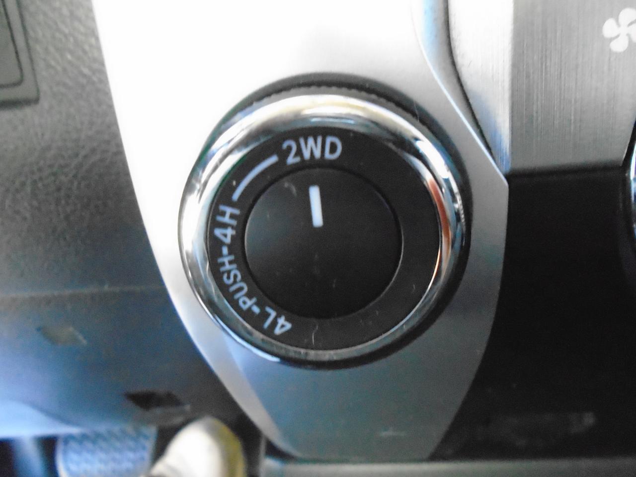 2015 Toyota Tundra 4WD Double Cab 146  5.7L SR - Photo #14