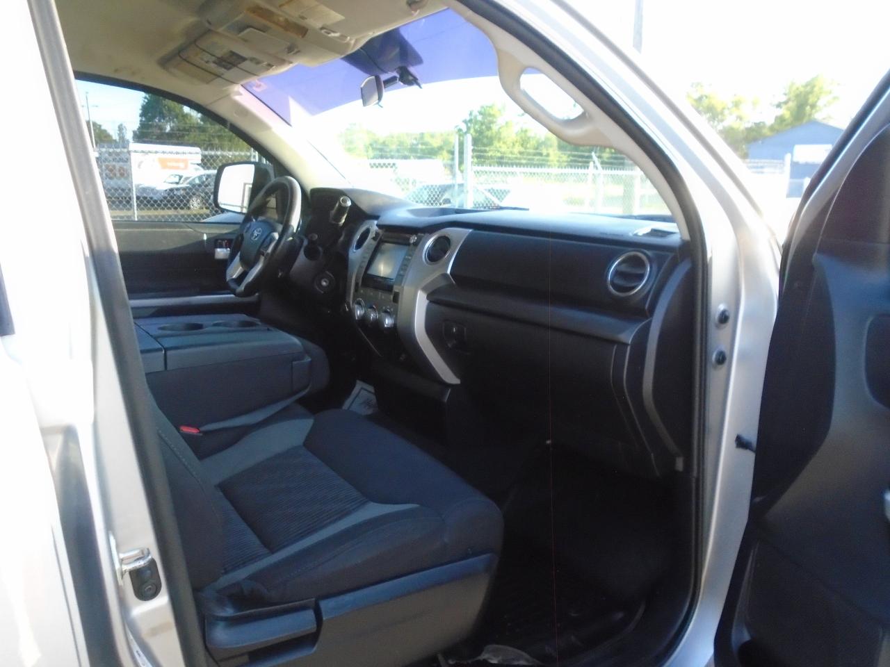 2015 Toyota Tundra 4WD Double Cab 146  5.7L SR - Photo #16