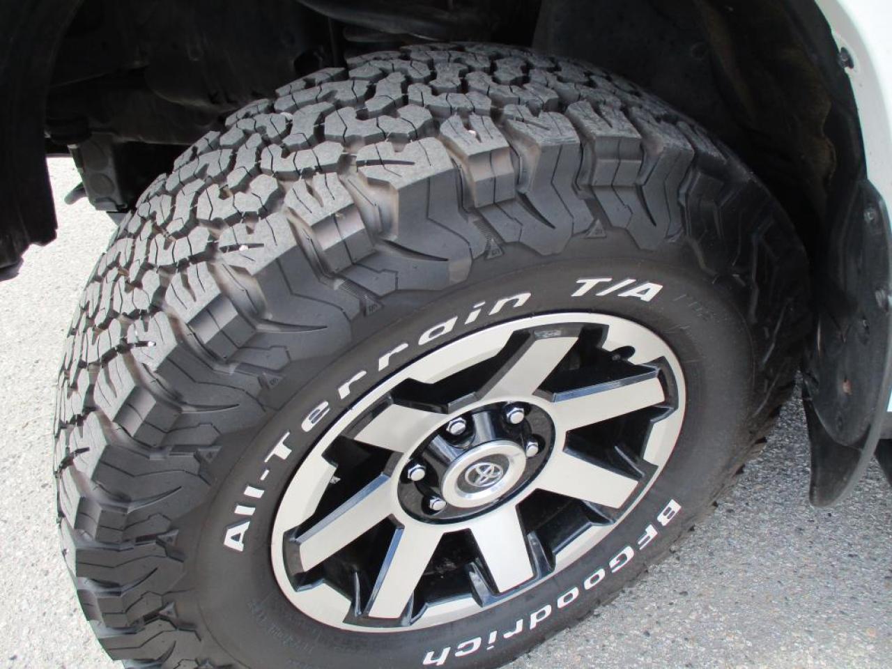 2023 Toyota 4Runner TRD Off-Road Photo2