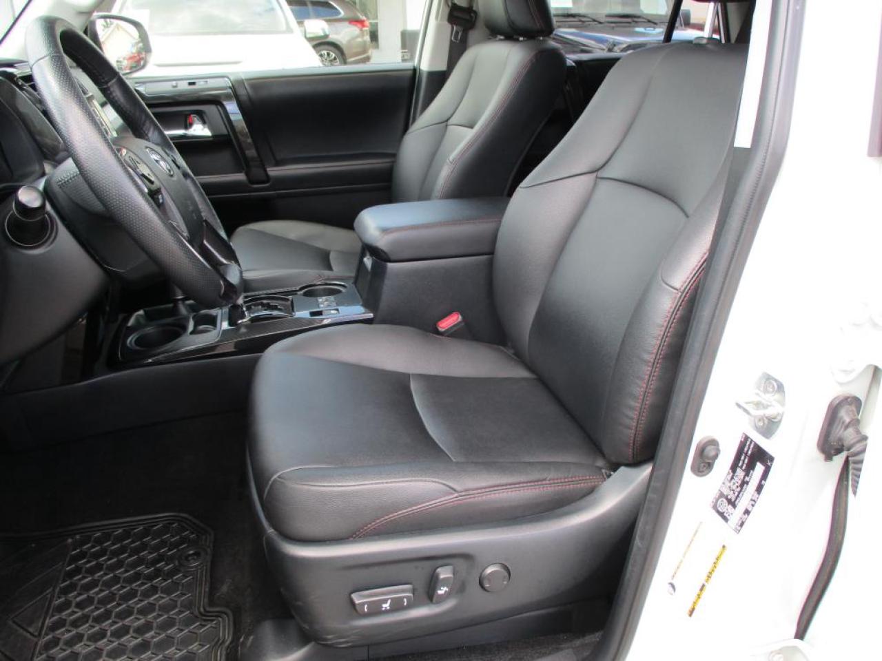 2023 Toyota 4Runner TRD Off-Road Photo13