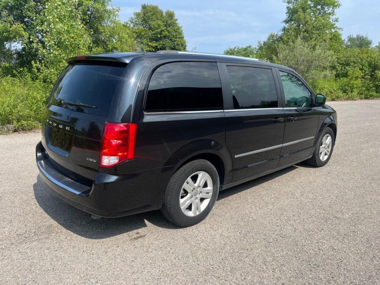 2016 Dodge Grand Caravan CREW PLUS | ONE OWNER | CLEAN CARFAX | HEATED SEATS & STEERING | LEATHER | NAVI| REMOTE STARTER | BACK-UP CAM | - Photo #6