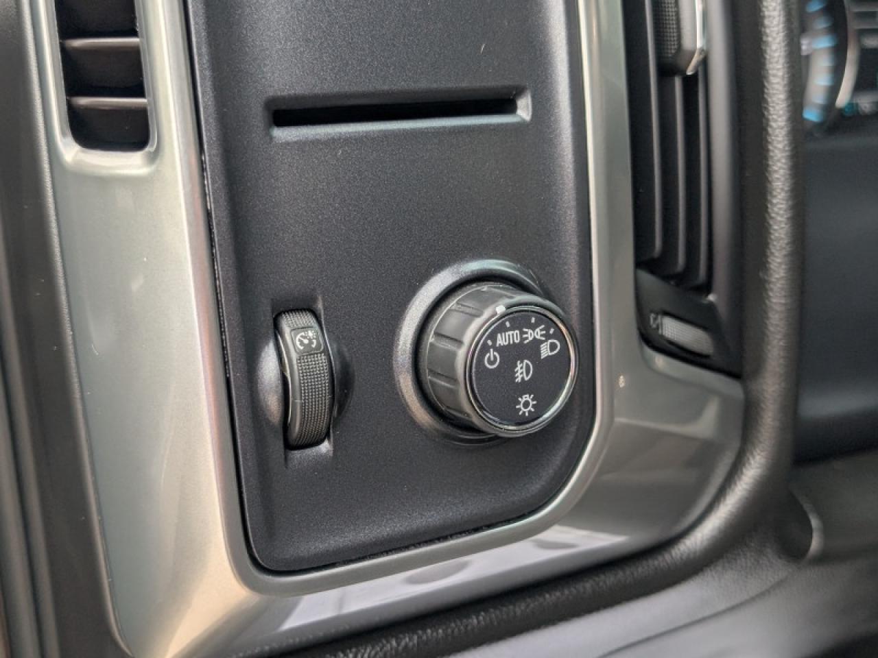2017 Chevrolet Silverado 1500 LT  **LOW MILEAGE - 2WD** Photo