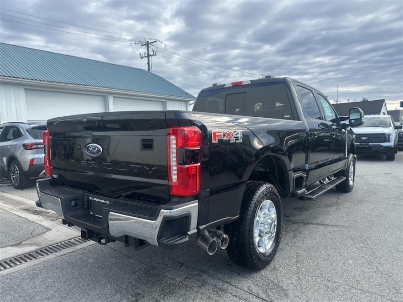 2026 Ford F-350 Super Duty XLT  - Diesel Engine Photo4