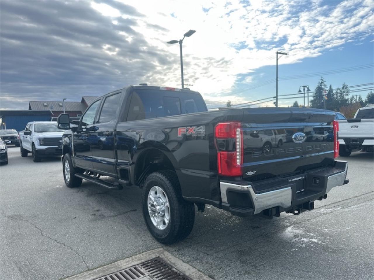 2026 Ford F-350 Super Duty XLT  - Diesel Engine Photo2