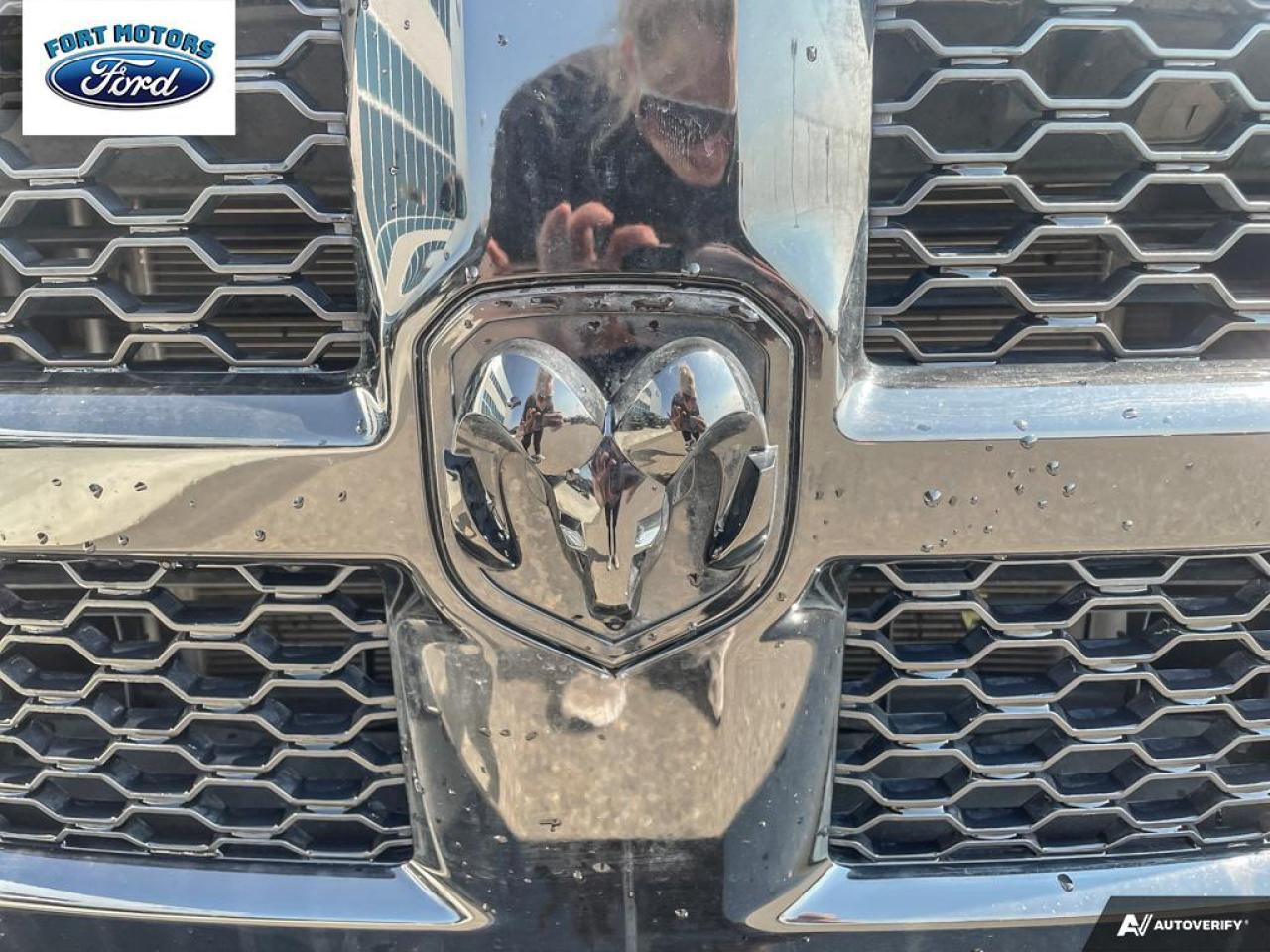 2021 RAM 1500 Classic SLT Photo5