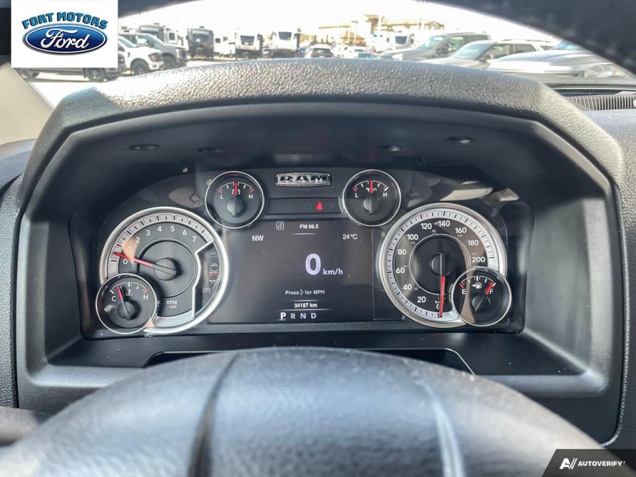 2021 RAM 1500 Classic SLT Photo5