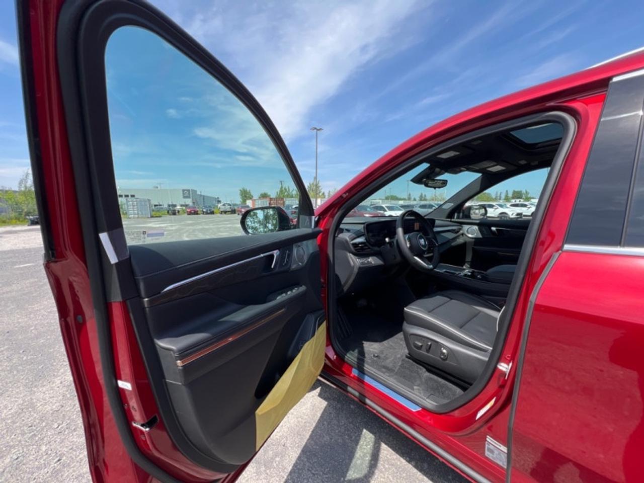 2025 Buick Enclave Avenir  - Leather Seats Photo