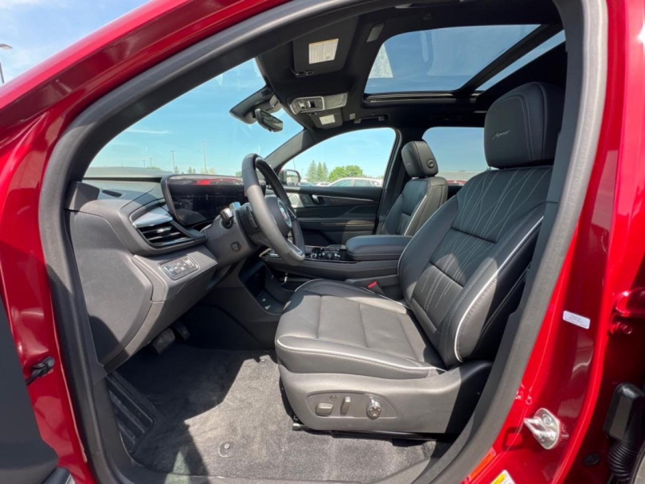 2025 Buick Enclave Avenir  - Leather Seats Photo