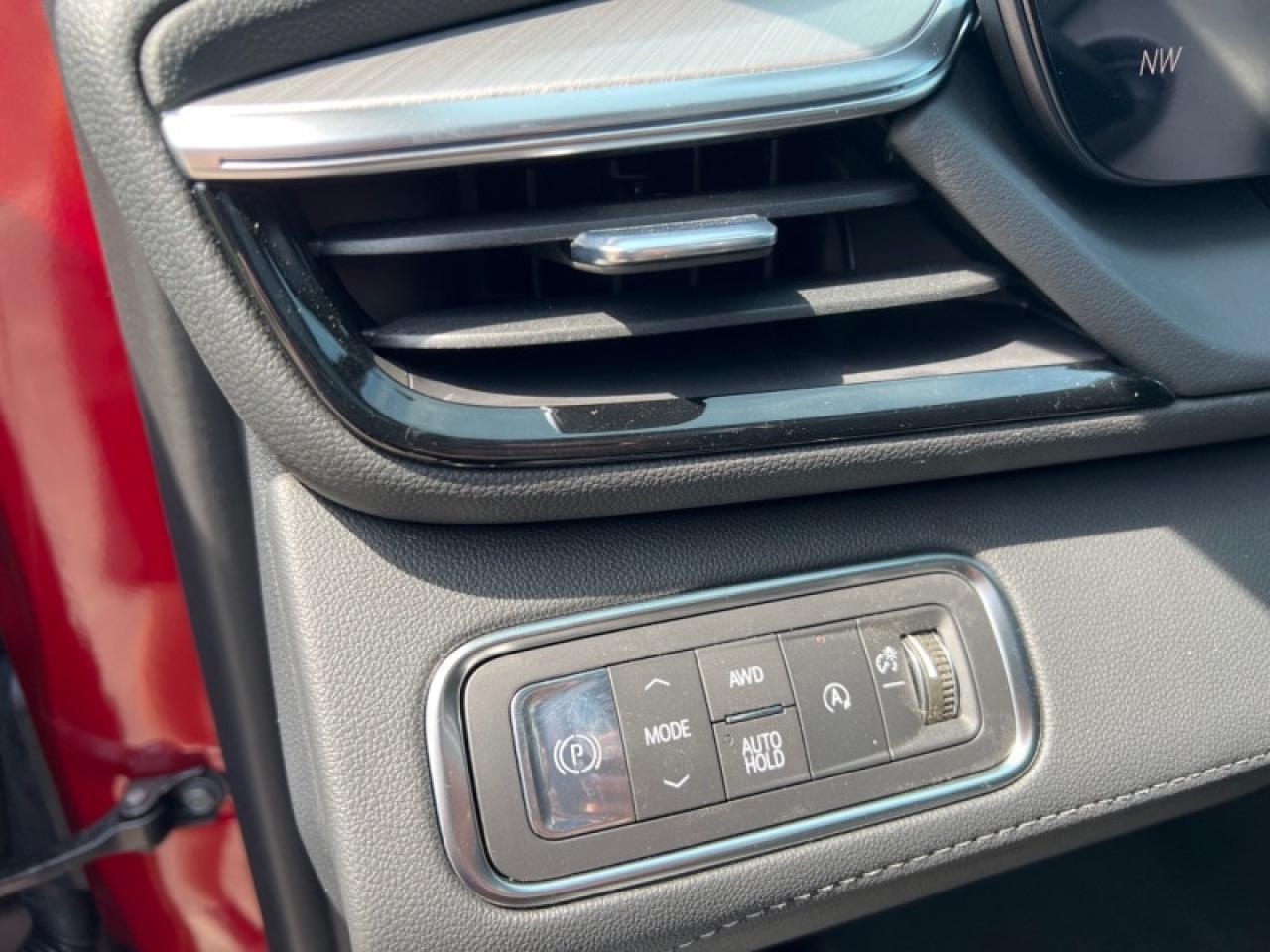 2025 Buick Enclave Avenir  - Leather Seats Photo