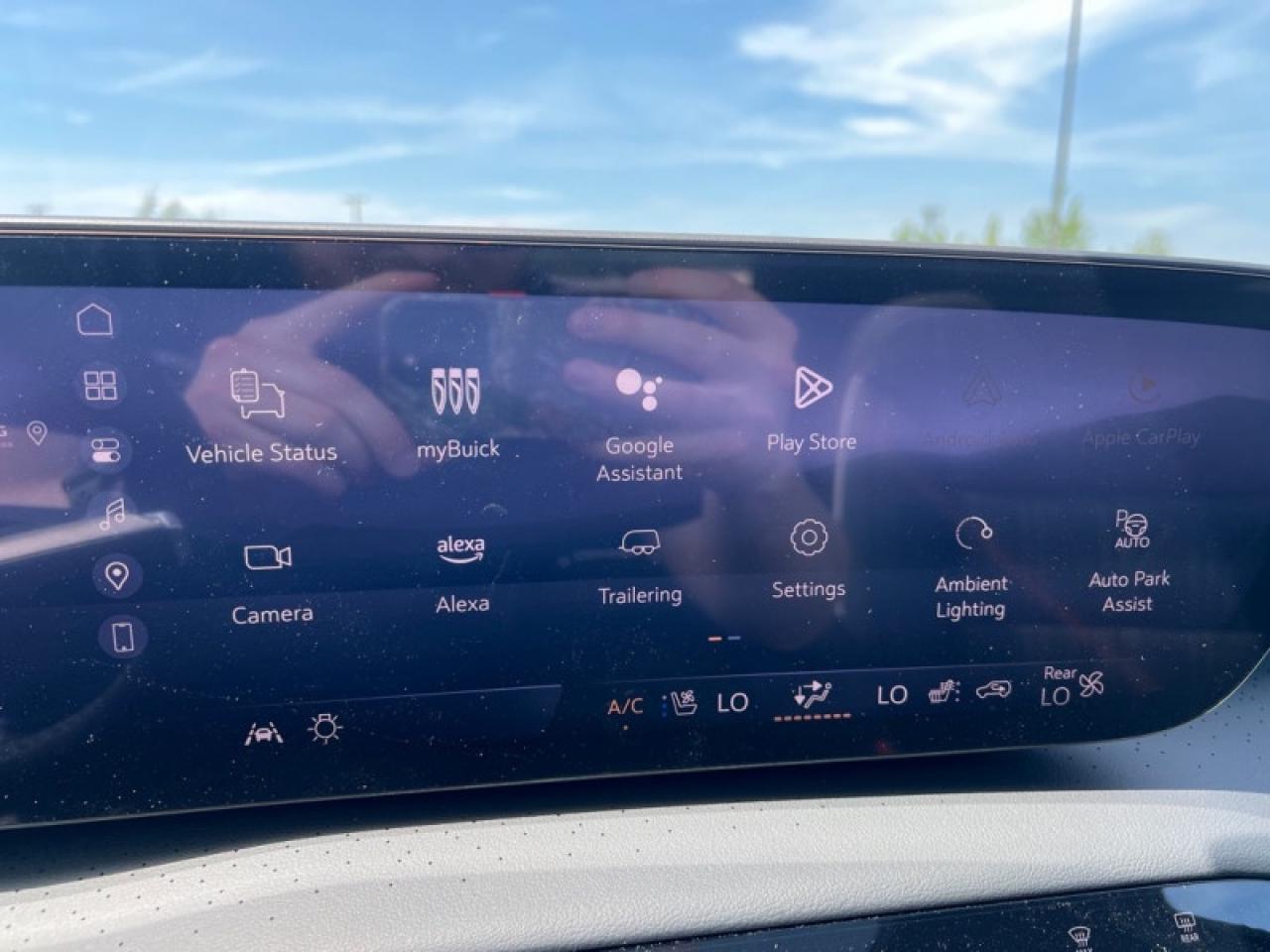 2025 Buick Enclave Avenir  - Leather Seats Photo