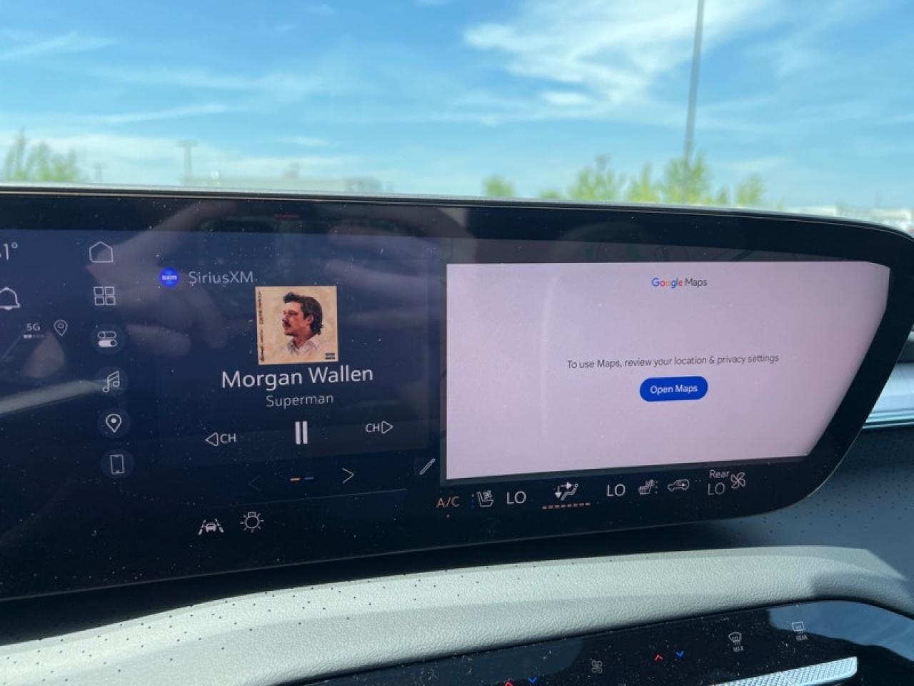 2025 Buick Enclave Avenir  - Leather Seats Photo