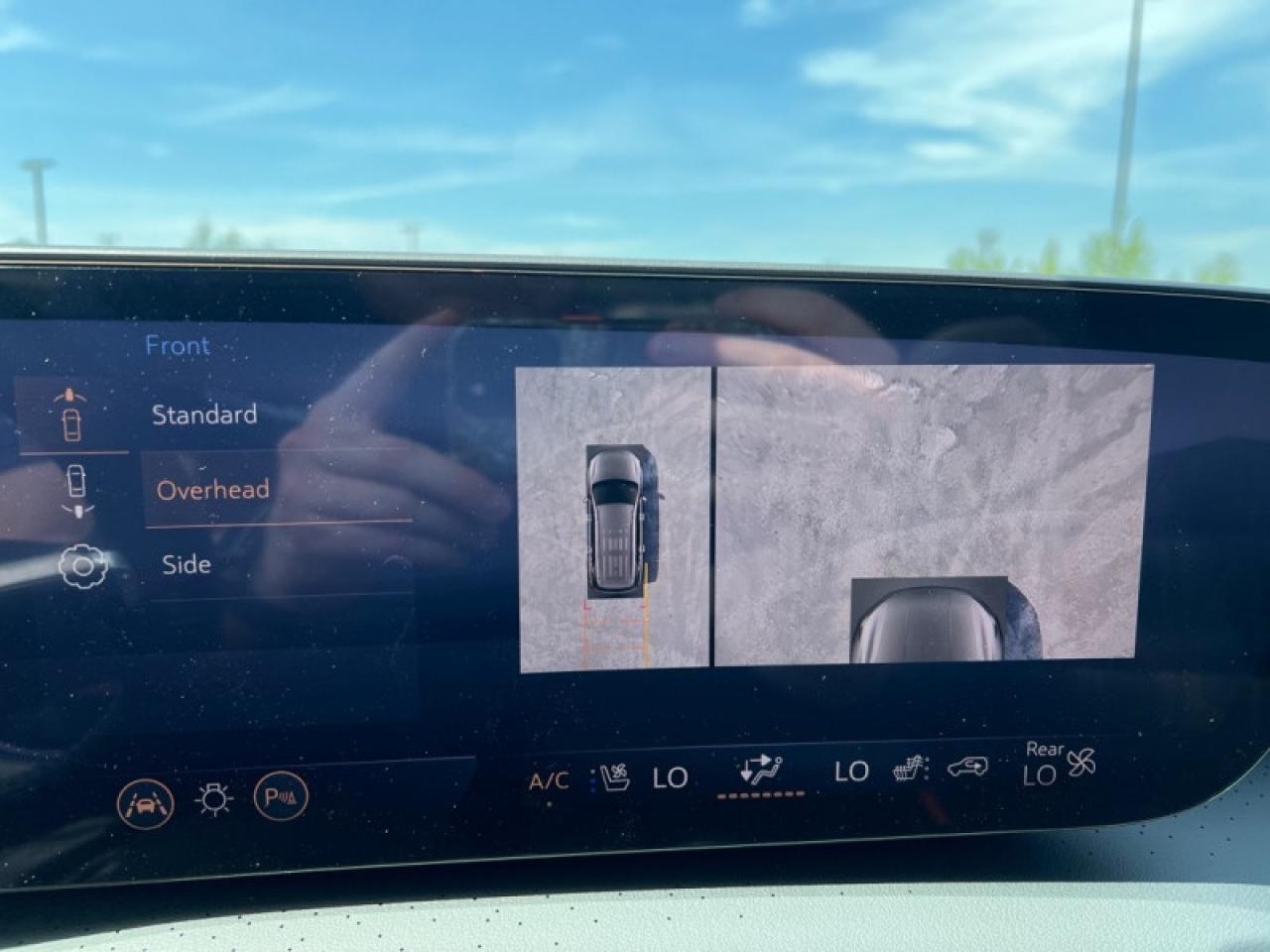 2025 Buick Enclave Avenir  - Leather Seats Photo